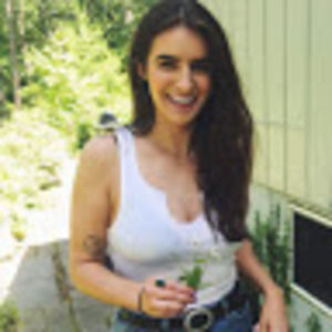 Meet your Posher, Genna